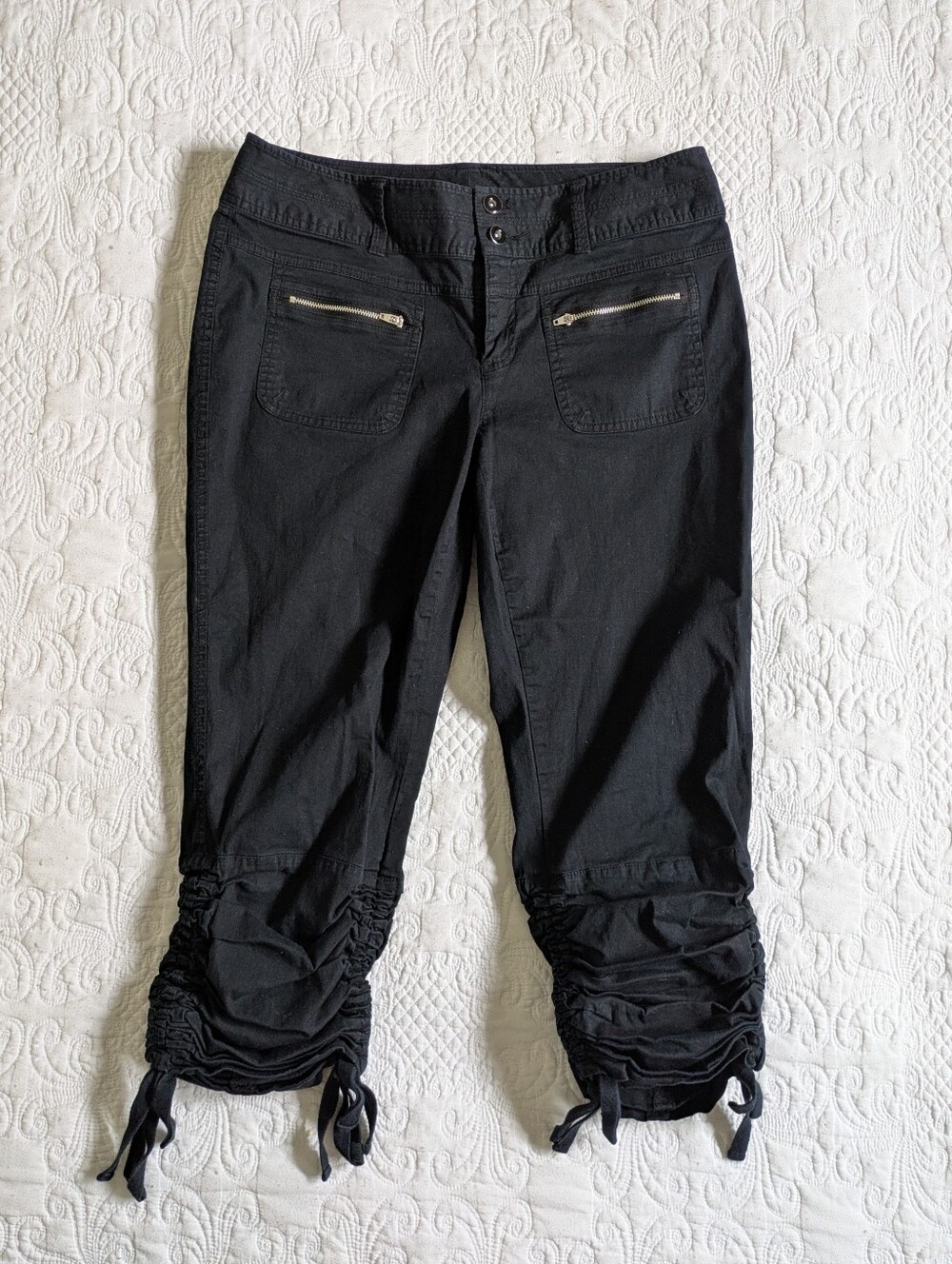 INC International Concepts Black Ruched Capri Jeans with Zip Pockets